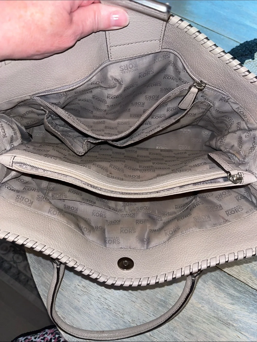 Final price! Michael Kors beige Leather Satchel with Whipstitch Trim